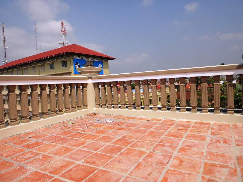 Borey Vatanac Guesthouse Kampot Extérieur photo
