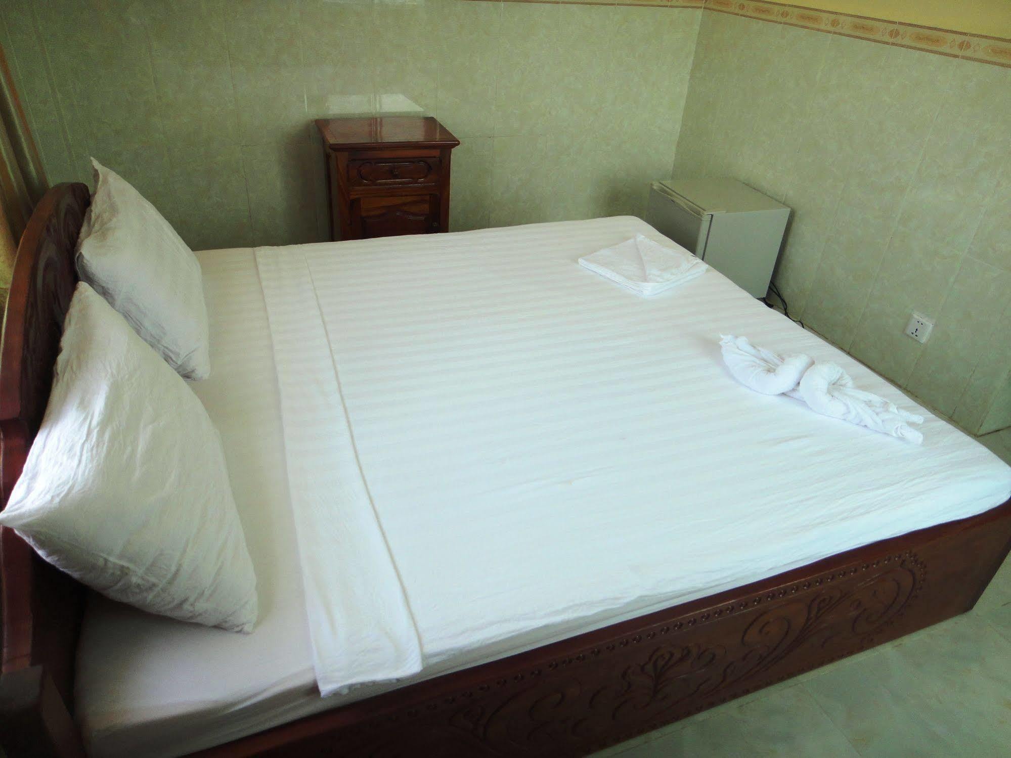Borey Vatanac Guesthouse Kampot Extérieur photo