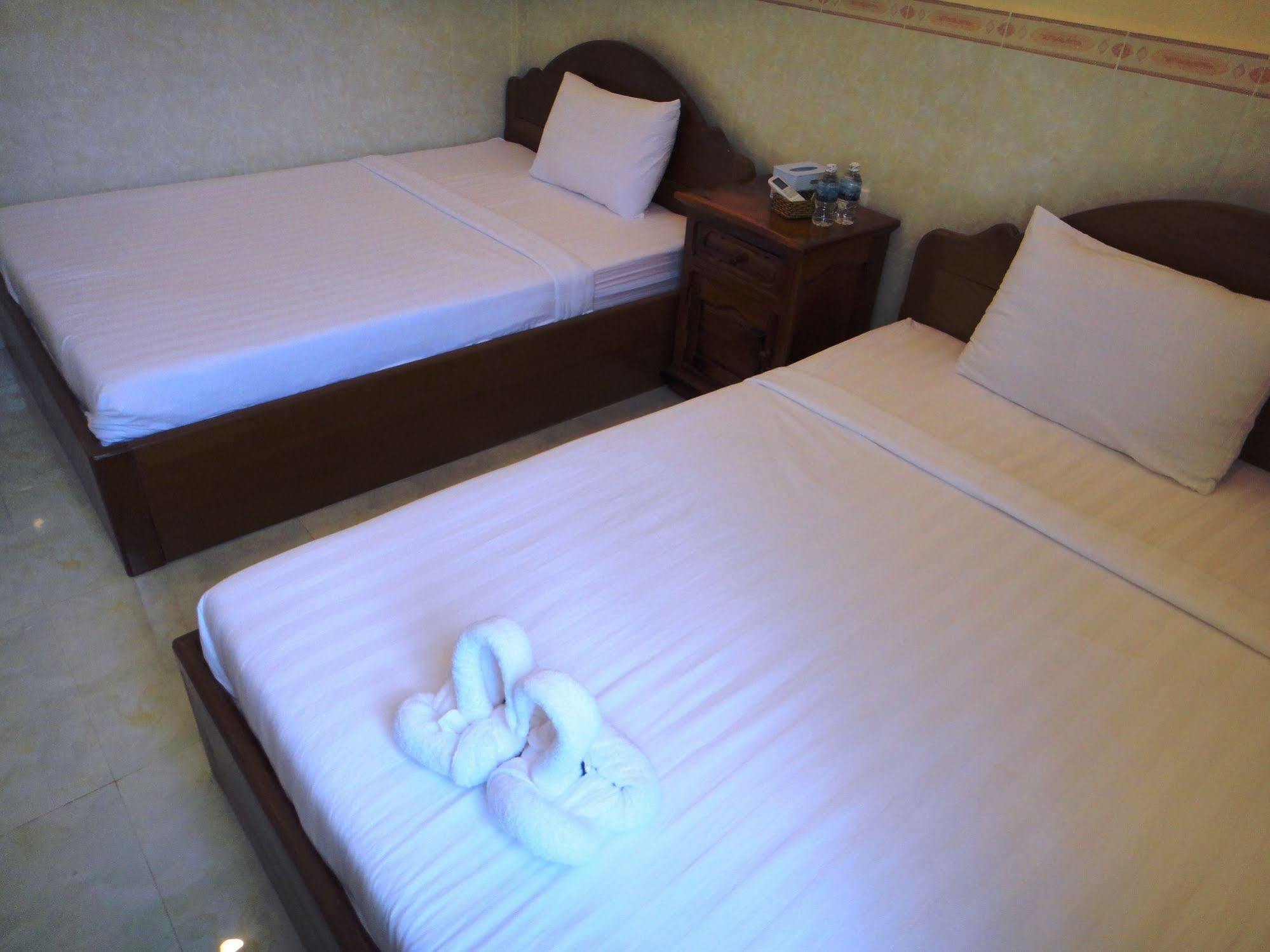 Borey Vatanac Guesthouse Kampot Extérieur photo