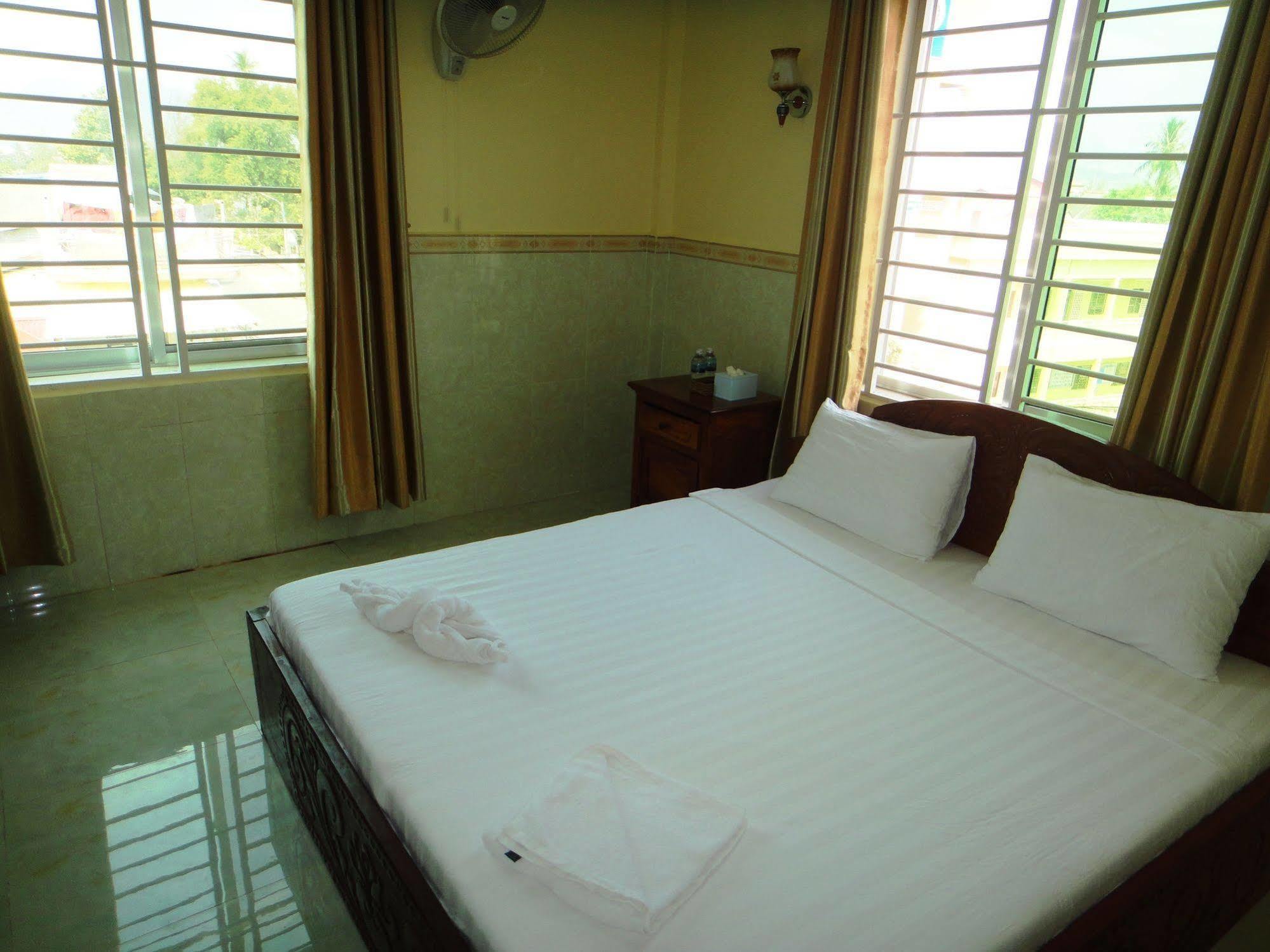 Borey Vatanac Guesthouse Kampot Extérieur photo